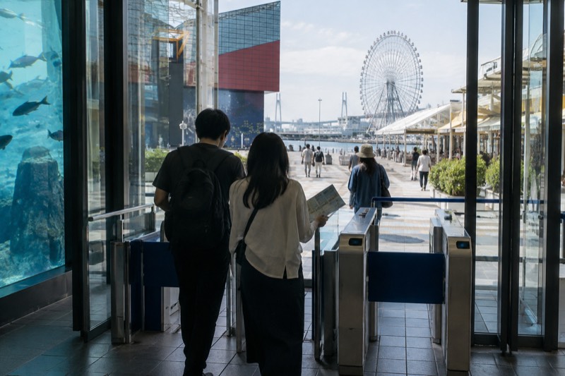 Ticket holders entering Osaka Aquarium Kaiyukan at its Tempozan gate